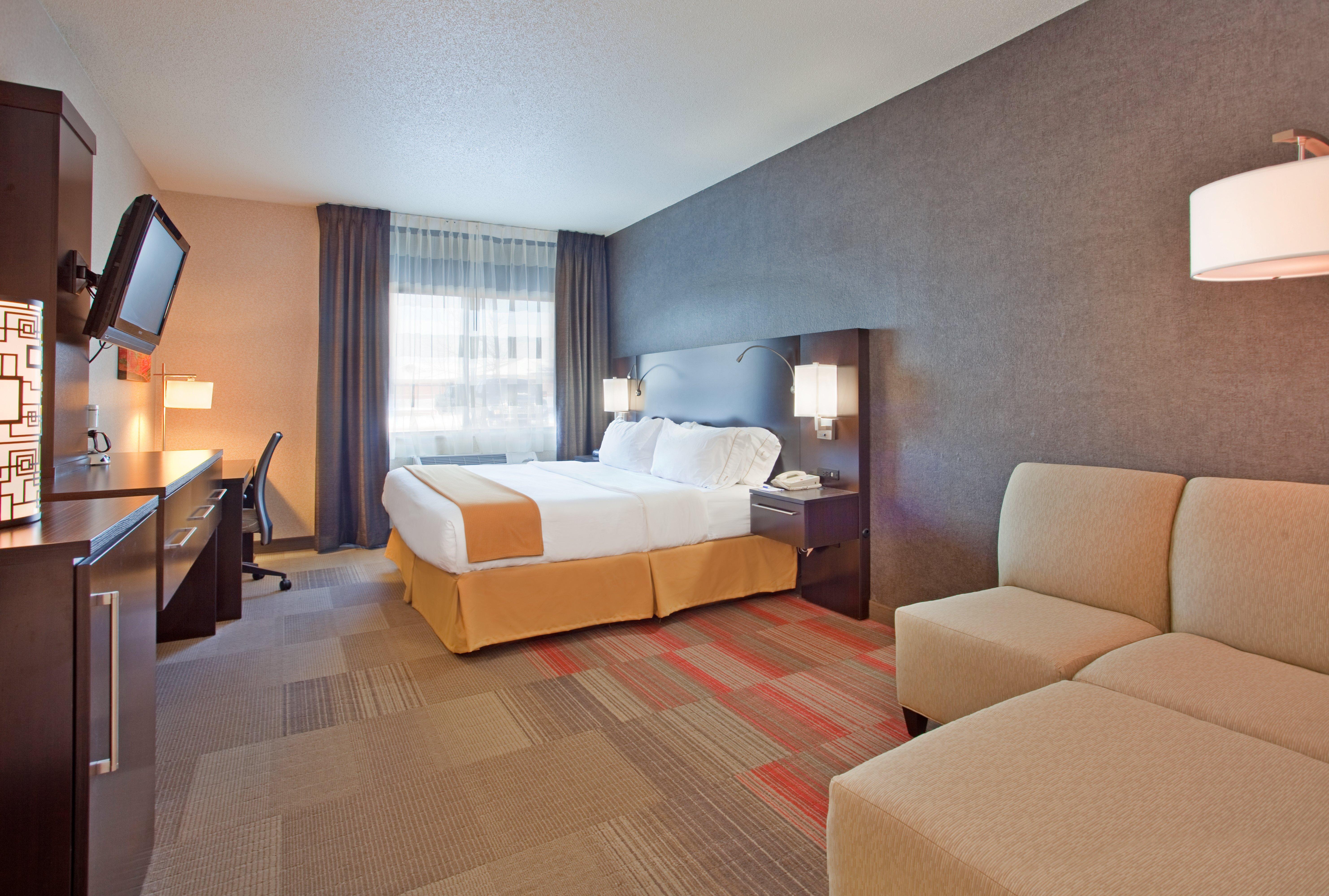 Holiday Inn Express Hotel & Suites Beatrice By Ihg Екстериор снимка