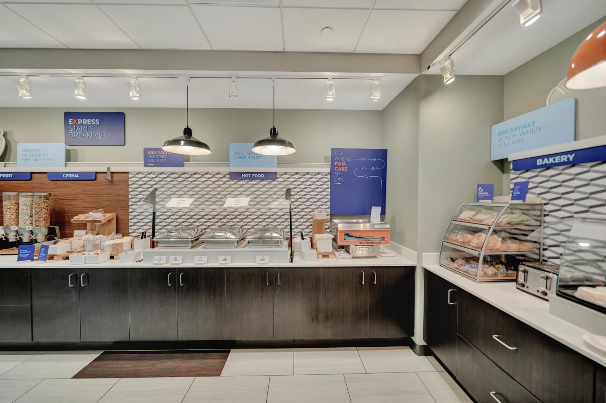 Holiday Inn Express Hotel & Suites Beatrice By Ihg Екстериор снимка